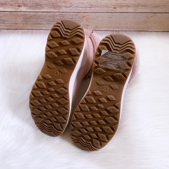 UGG Adirondack III Snow Leopard Quartz Boots - Picture 9 of 9